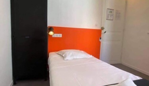 Economy Single Room, 1 Twin Bed, Shared Bathroom