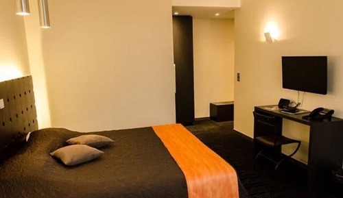 Comfort Double or Twin Room (Room Service)