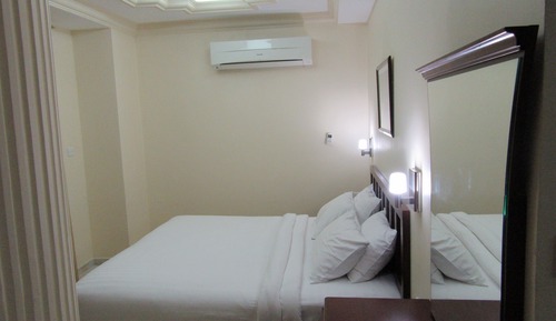 Deluxe Studio Suite, City View