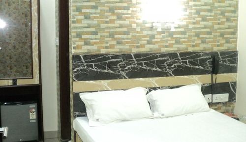 Deluxe Twin Room, 1 Double Bed, Smoking, City View