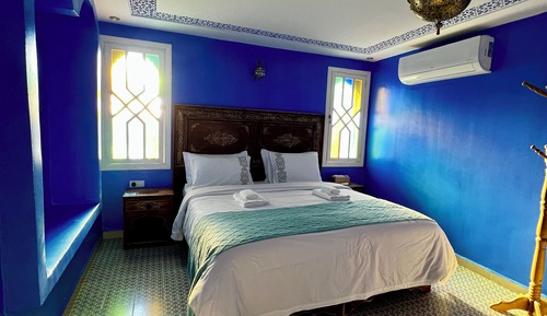 Superior Suite, Non Smoking, Private Bathroom