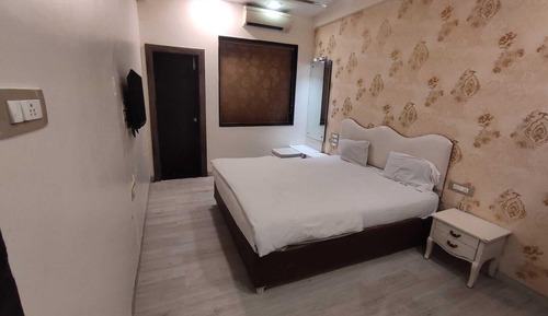 Classic Double Room