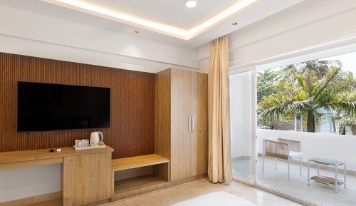 Deluxe Double Room, Pool View