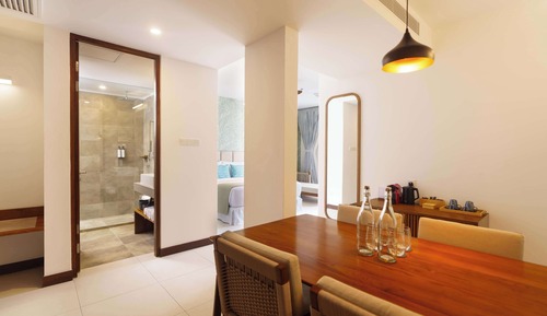 Room, 3 Bedrooms