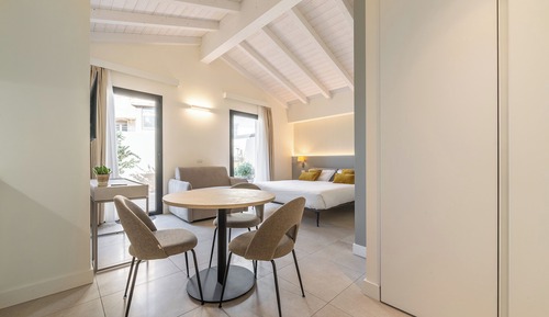 Junior Studio Suite