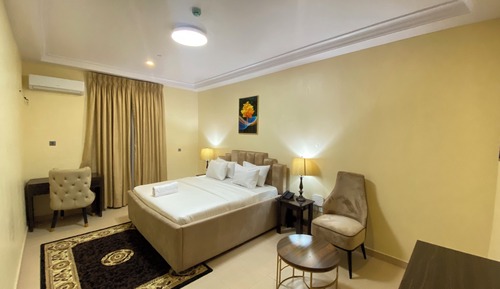 Classic Double Room, 1 King Bed, Private Bathroom, City View