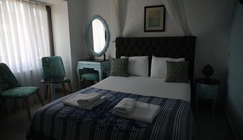 Cynera Standard Room