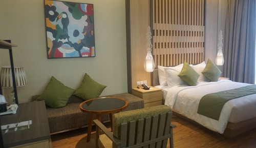 Suite, 1 King Bed, Non Smoking