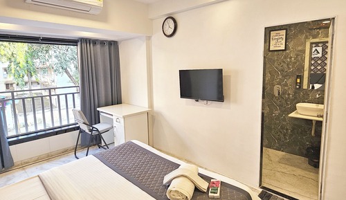 Deluxe Double Room, City View