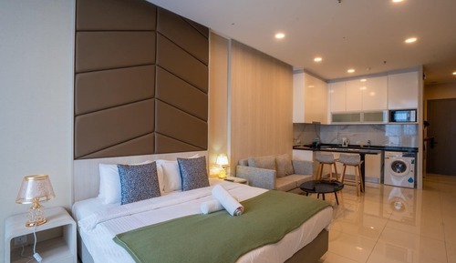Deluxe Studio, City View