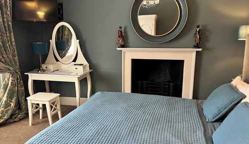 Classic Double Room, City View
