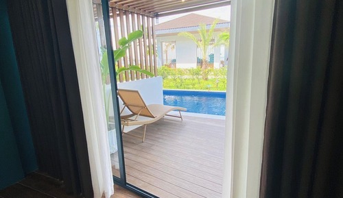 Deluxe Room, Balcony, Pool View