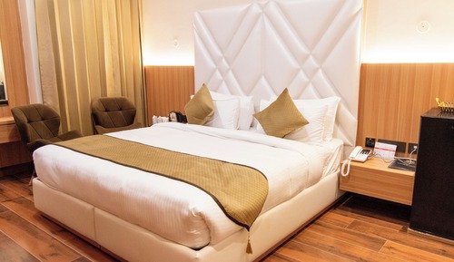 Deluxe Double Room Single Use