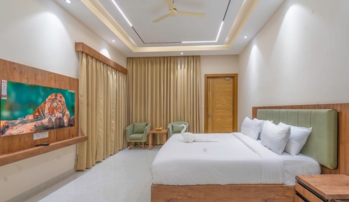 Luxury Room, Garden View