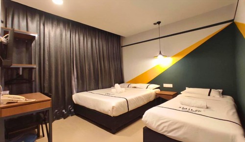 Triple Room