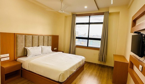 Deluxe Double Room, City View