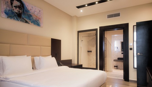 Deluxe Apartment
