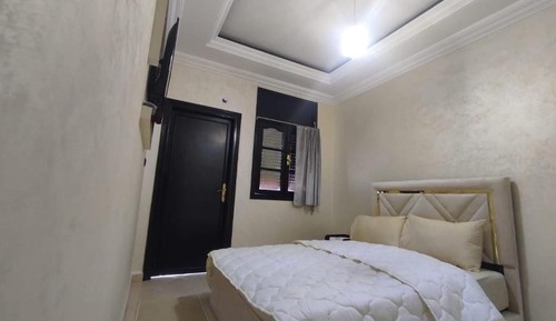 Room, City View