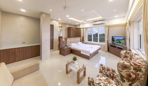 Junior Studio Suite