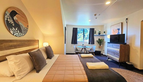 Studio, Mountain View