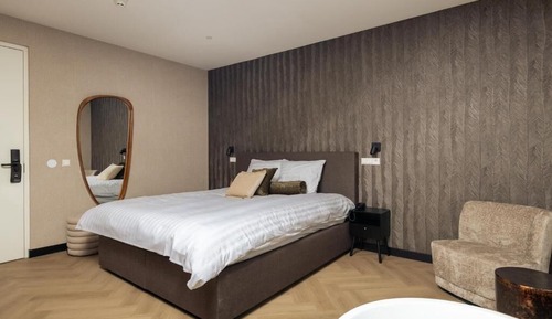 Junior Double Room