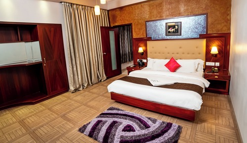 Luxury Suite