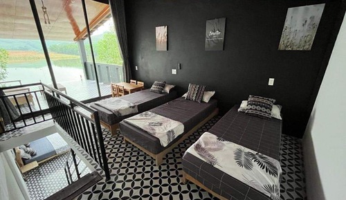 Family Bungalow, Hill View