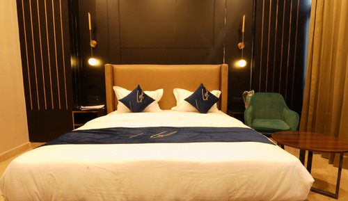 Premium Studio, City View