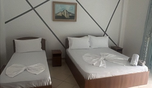 Basic Triple Room, Balcony