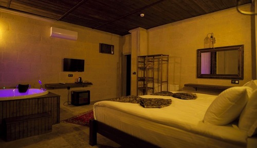 Deluxe Triple Room, Balcony, Garden View