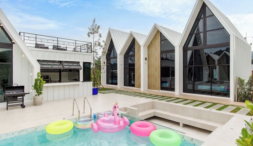 Eight-Bedroom Villa