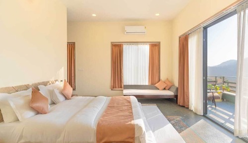 Family Suite, Balcony, Mountain View