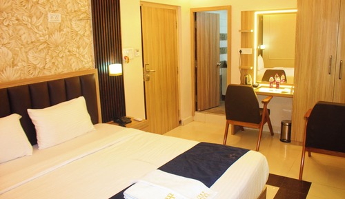 Deluxe Double Room, City View
