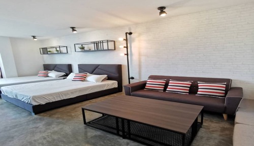 Signature Room, 5 Bedrooms, Private Bathroom