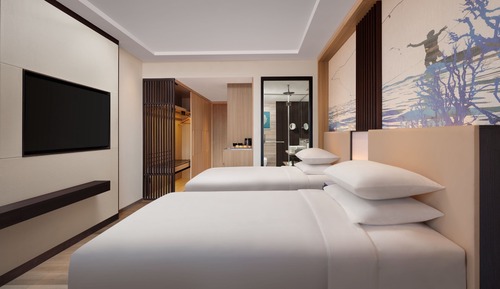 Deluxe Room, 2 Queen Beds, Non Smoking, City View