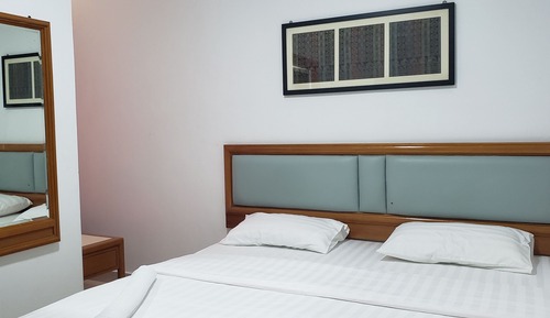 Deluxe Room, 1 King Bed, Non Smoking, City View