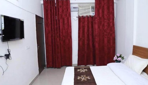 Deluxe Room, Balcony