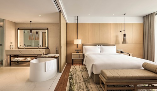 Family Suite, 2 Bedrooms, Pool View