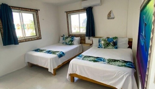Standard Quadruple Room, Partial Sea View