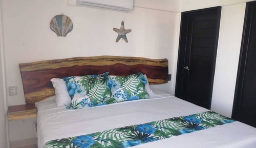 Comfort Room, Partial Sea View