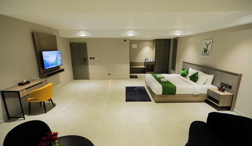 Royal Room, 1 King Bed, City View