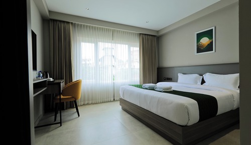 Premium Room, 1 King Bed, City View