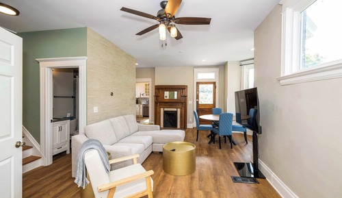 House, Multiple Beds, Balcony, City View (Ludlow Lodge w/ City Views)