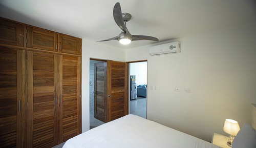 Grand Apartment, Beach View