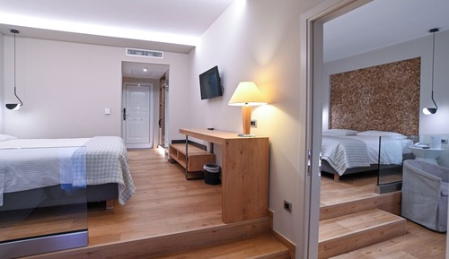 Family Room, Connecting Rooms, Garden View