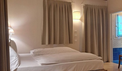Deluxe Double or Twin Room, Garden View
