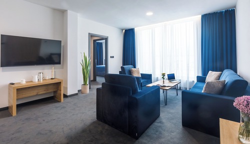 Panoramic Studio Suite, Balcony, Mountain View