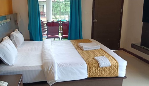 Executive Room, Lake View