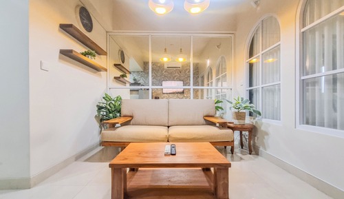 Deluxe Apartment