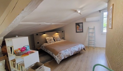Superior Studio, 1 Queen Bed with Sofa bed, Non Smoking, Private Bathroom